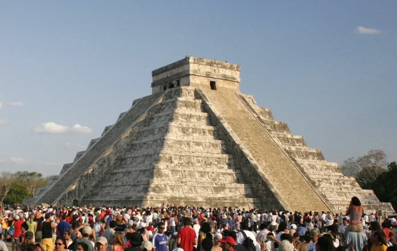 cancun-equinox-at-chichen-itza